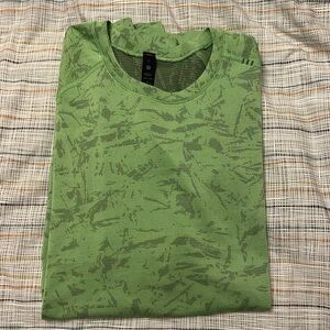 lululemon athletica Light Green Short Sleeve Tee with Tonal Pattern